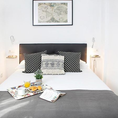 Apartamentos Rg Arenal II Севиля Екстериор снимка