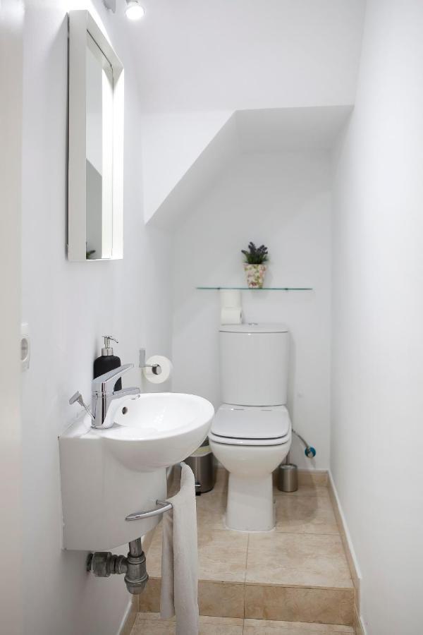 Apartamentos Rg Arenal II Севиля Екстериор снимка