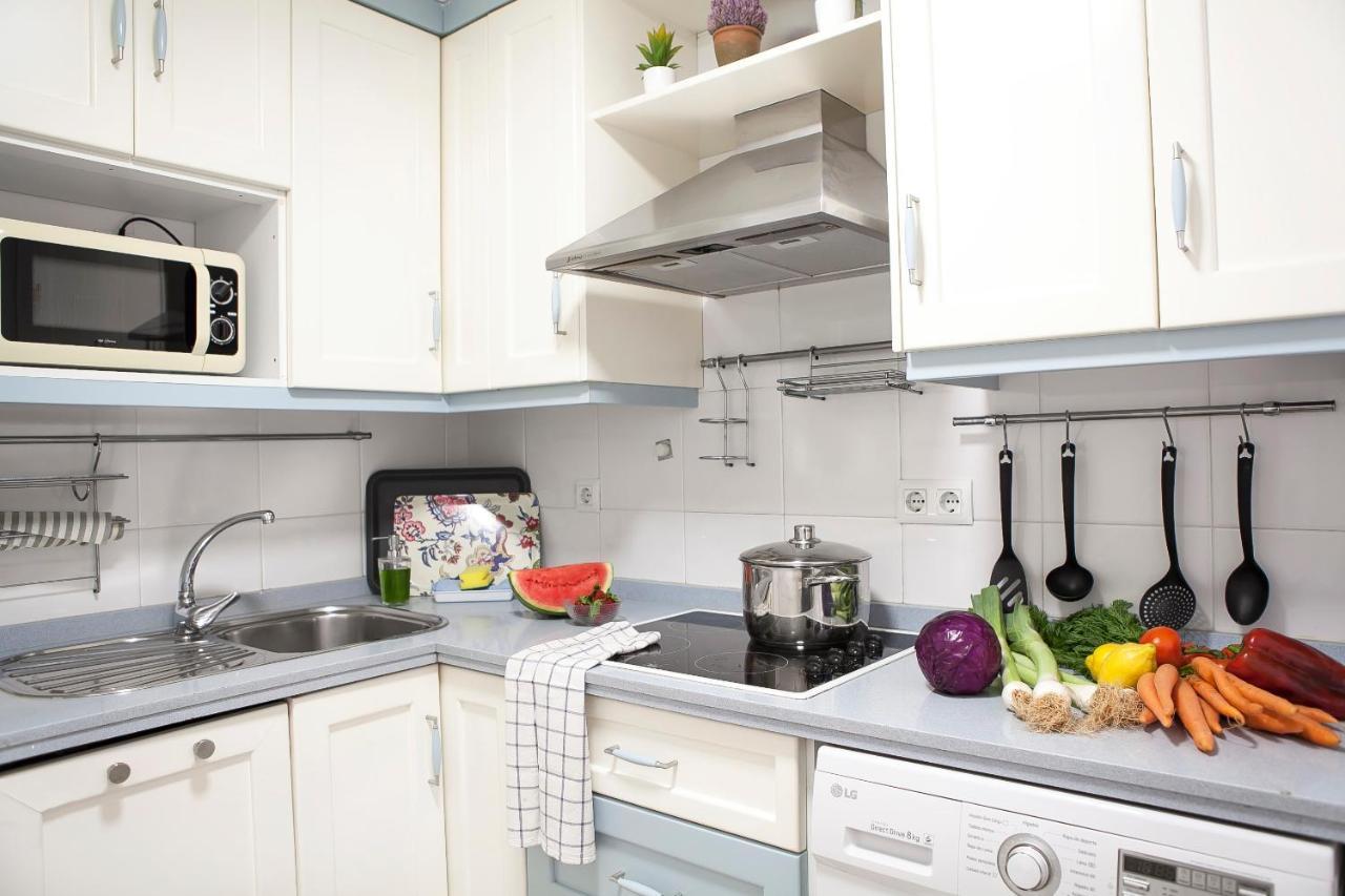Apartamentos Rg Arenal II Севиля Екстериор снимка