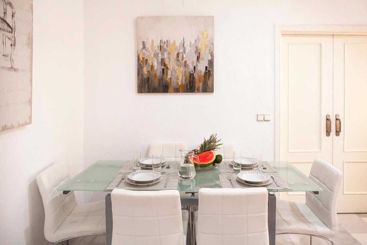 Apartamentos Rg Arenal II Севиля Екстериор снимка