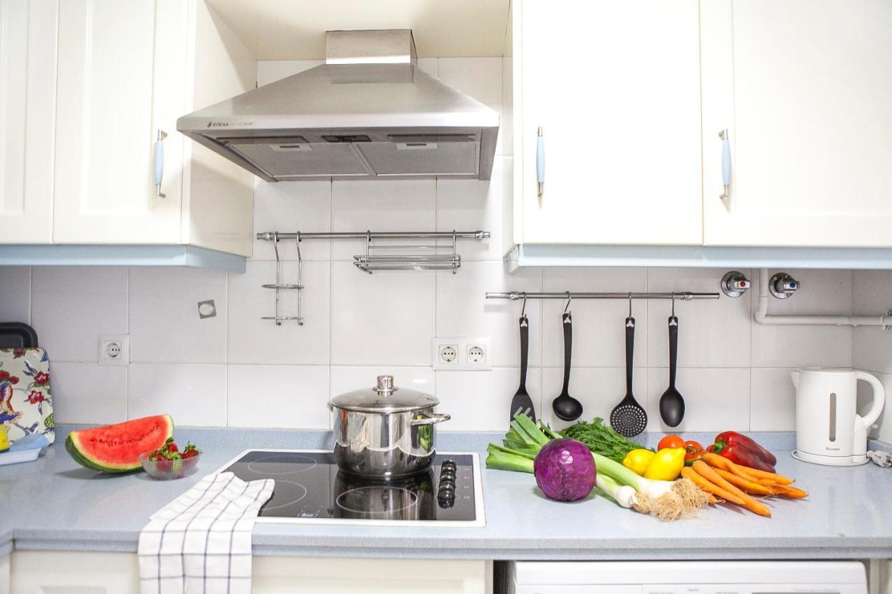 Apartamentos Rg Arenal II Севиля Екстериор снимка